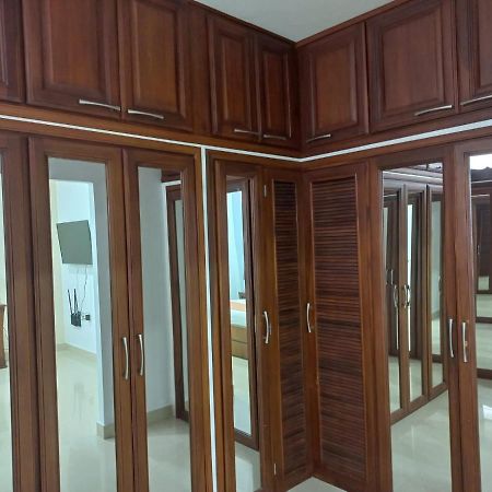 Departamentos Marcecilia De 2 Y 3 Habitaciones En El Centro De مانتا المظهر الخارجي الصورة