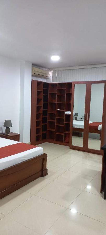 Departamentos Marcecilia De 2 Y 3 Habitaciones En El Centro De مانتا المظهر الخارجي الصورة
