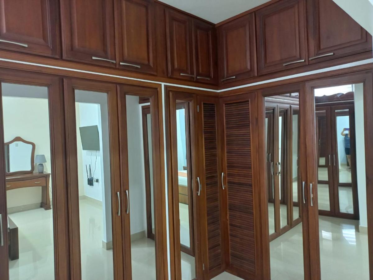 Departamentos Marcecilia De 2 Y 3 Habitaciones En El Centro De مانتا المظهر الخارجي الصورة